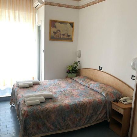 Hotel Augustus Gatteo a Mare Kültér fotó