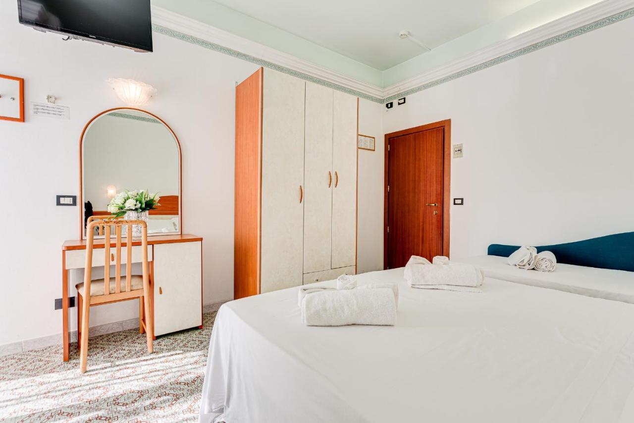 Hotel Augustus Gatteo a Mare Kültér fotó