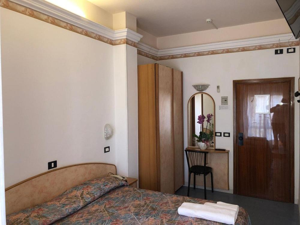 Hotel Augustus Gatteo a Mare Kültér fotó