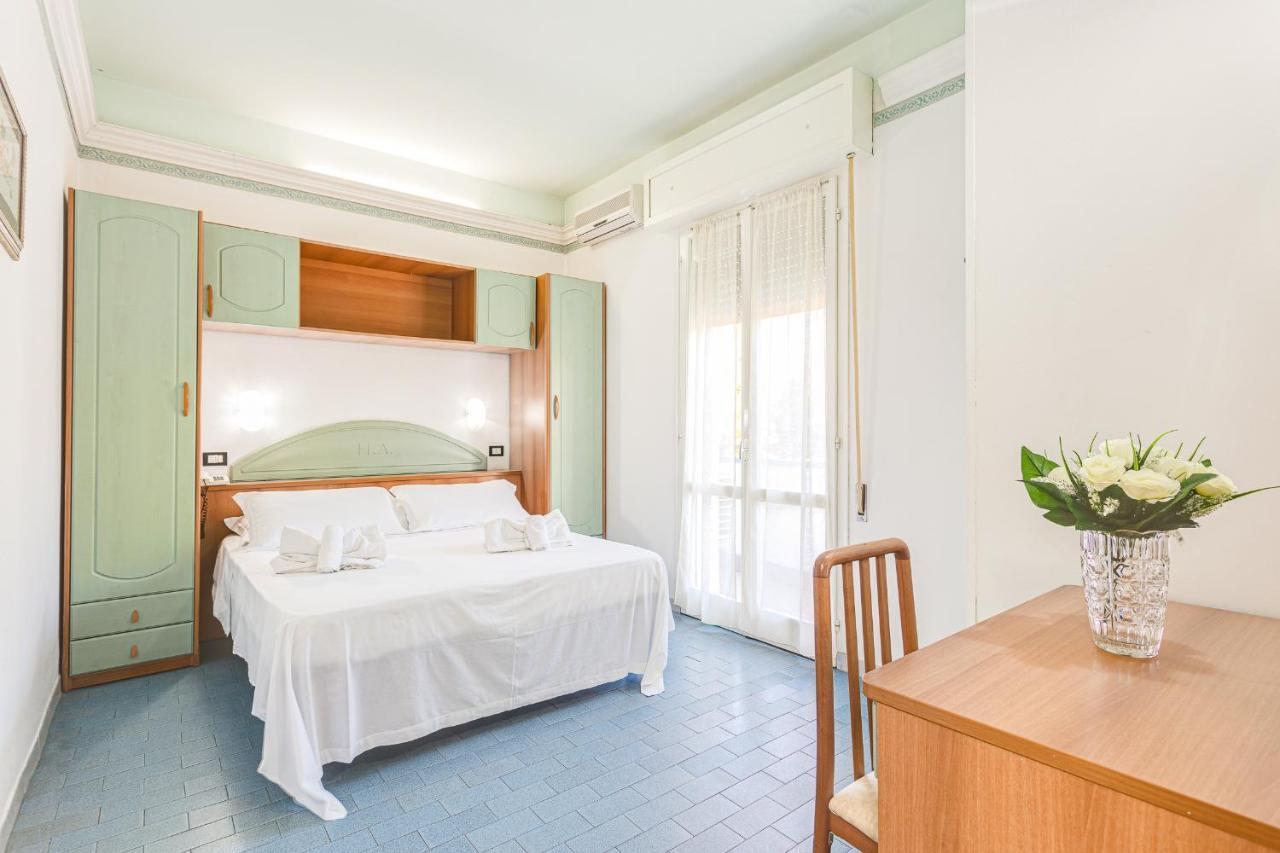 Hotel Augustus Gatteo a Mare Kültér fotó