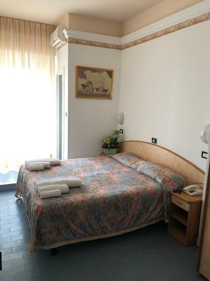 Hotel Augustus Gatteo a Mare Kültér fotó